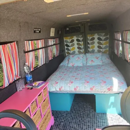 Berty The Campervan Feriegård